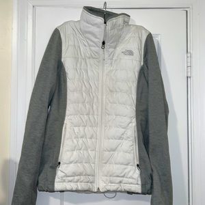 Womens The North Face White/Gray Jacket
